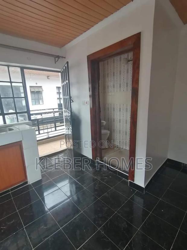 20bdrm Block of Flats in Ruaka for sale