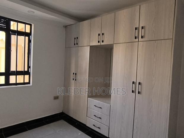 7bdrm Townhouse/Terrace in Kenyatta Road for sale