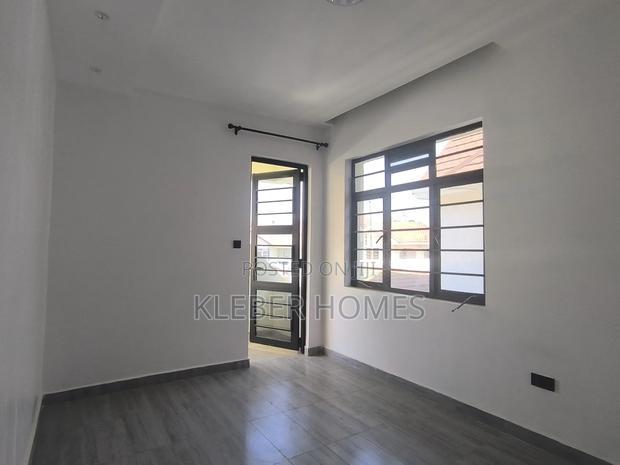 4bdrm Villa in Membley for sale
