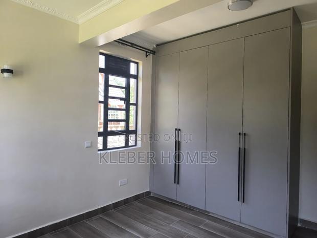 6bdrm Villa in Kitisuru for rent