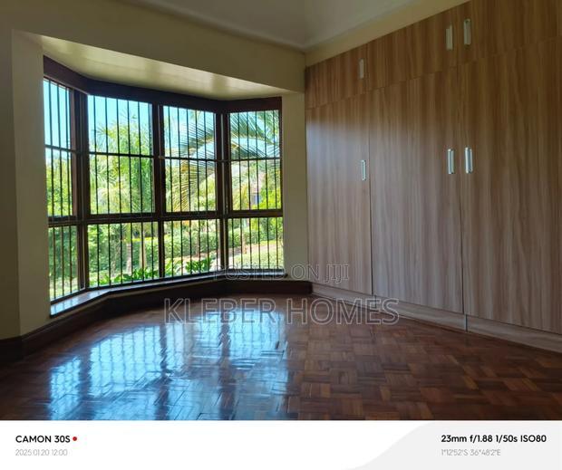 5bdrm Mansion in Runda for rent