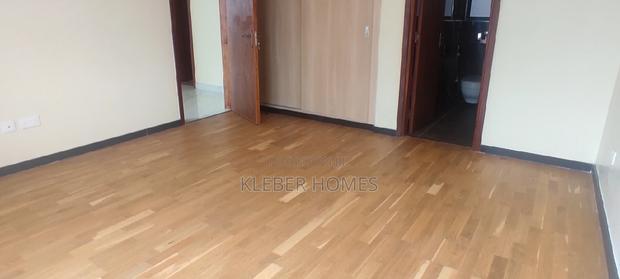 4bdrm Duplex in Westlands for Sale