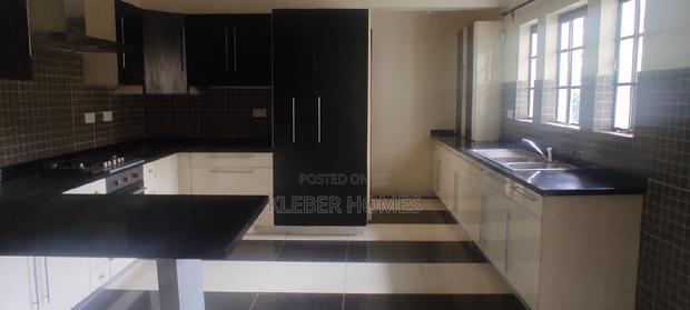 5bdrm Mansion in Runda for sale