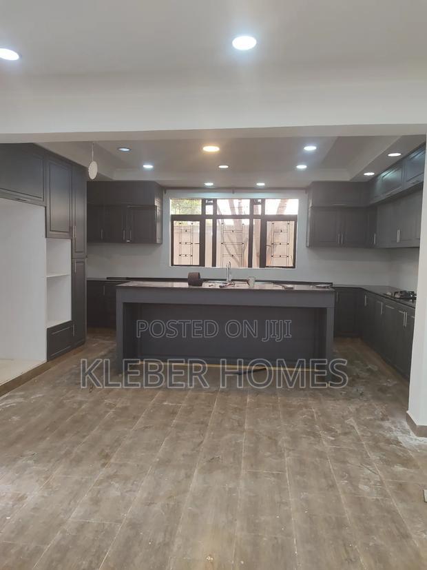 5bdrm Villa in Rimpa for sale