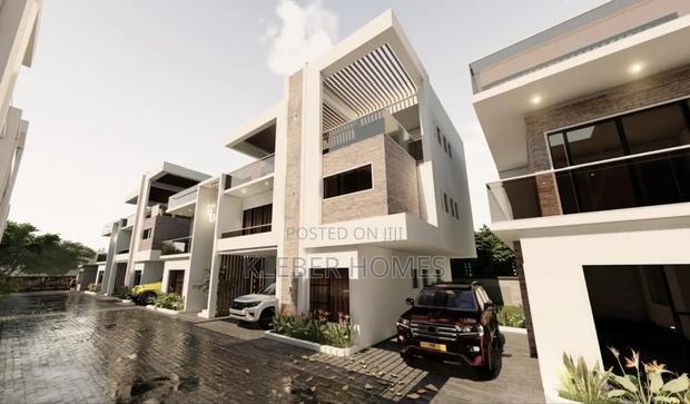 6bdrm Villa in Lavington for sale