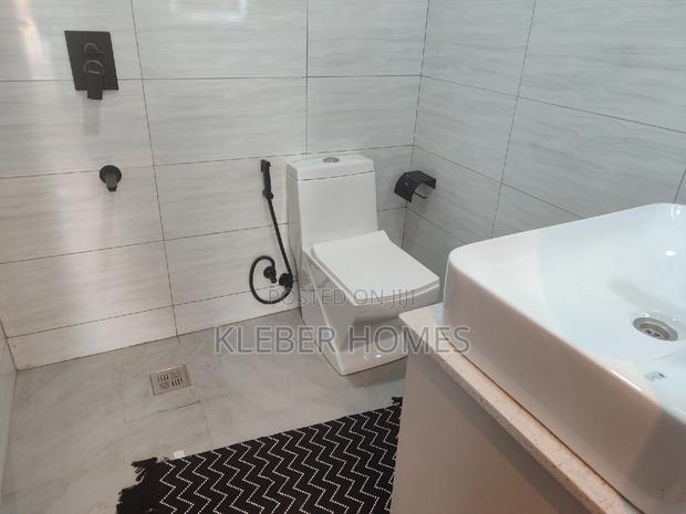 3bdrm Apartment in Parklands for sale