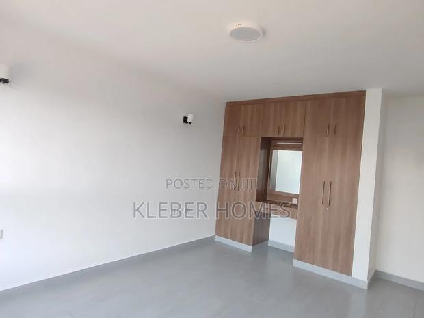 3bdrm Apartment in Lavington for sale