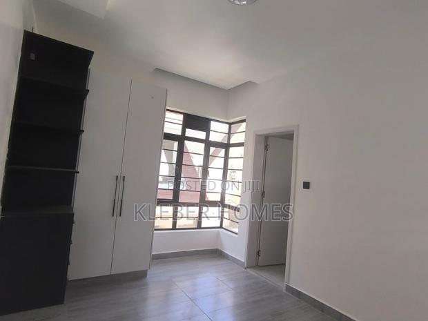 4bdrm Villa in Membley for sale