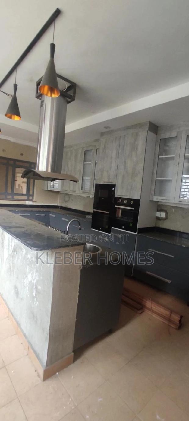 4bdrm Villa in Kiambu Road, Thindigua/Kasarini for sale