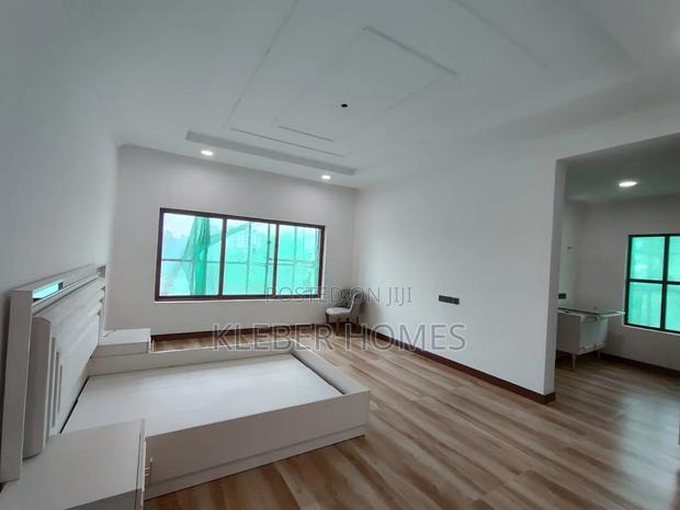 3bdrm Apartment in Kil, Kileleshwa for sale