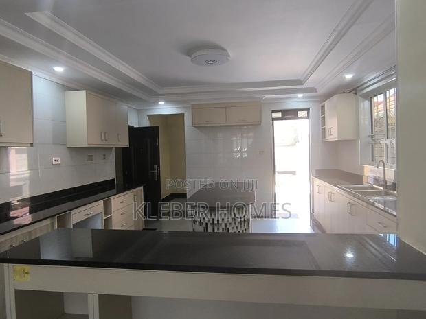 4bdrm Mansion in Ruiru for sale