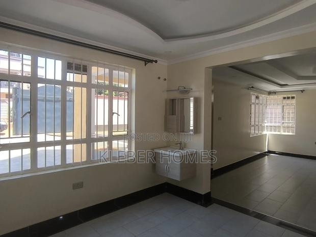4bdrm Mansion in Ruiru for sale