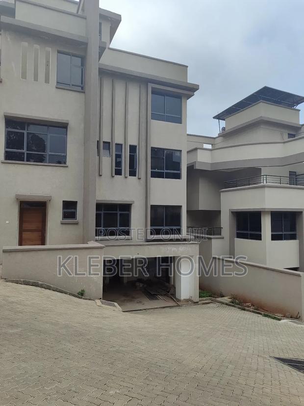 5bdrm Villa in Lavington for sale