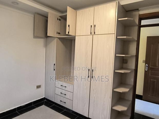 7bdrm Townhouse/Terrace in Kenyatta Road for sale