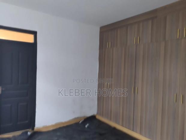 5bdrm Villa in Lavington for sale