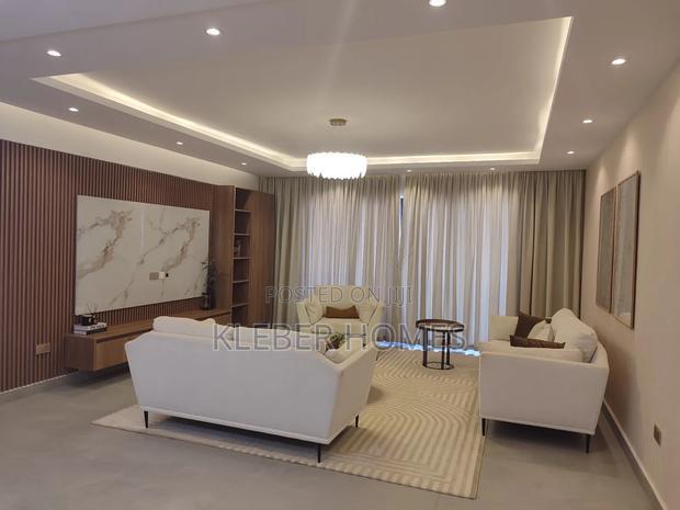 4bdrm Apartment in Parklands for sale