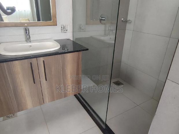 3bdrm Apartment in Syokimau for sale