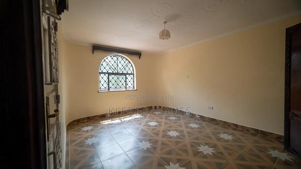 5bdrm Mansion in Thika for sale