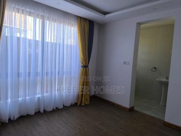 4bdrm Townhouse/Terrace in Kenyatta Road for sale
