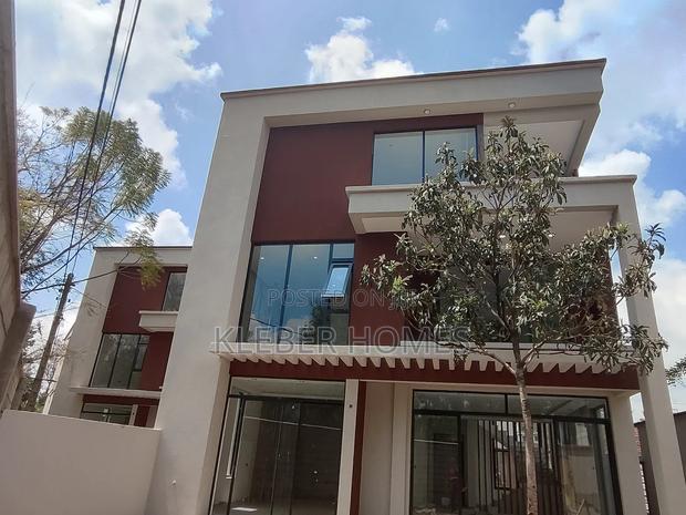 5bdrm Villa in Lavington for sale
