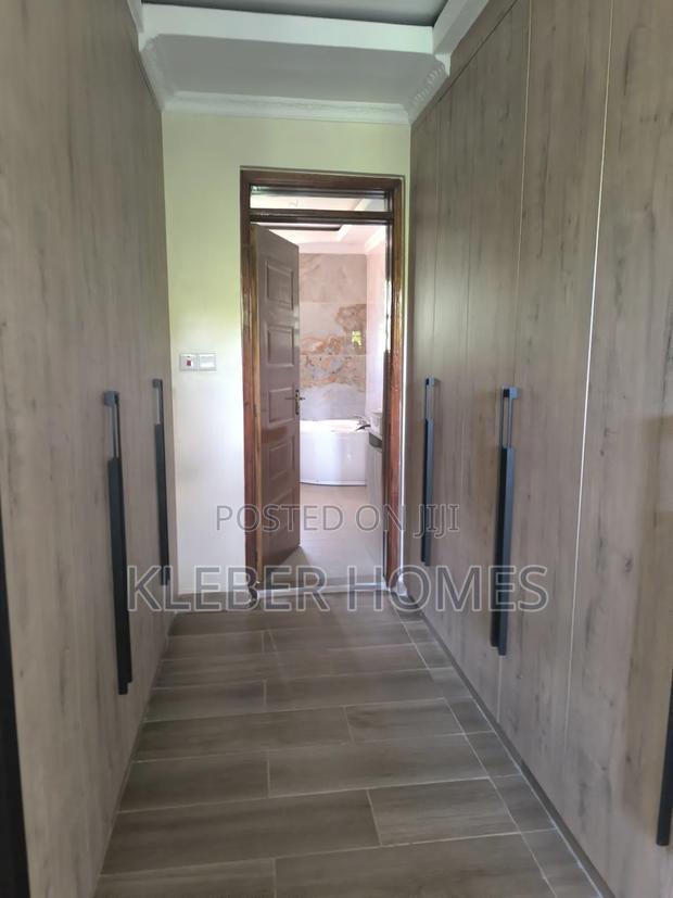6bdrm Villa in Kitisuru for rent