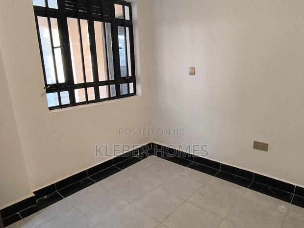 7bdrm Townhouse/Terrace in Kenyatta Road for sale