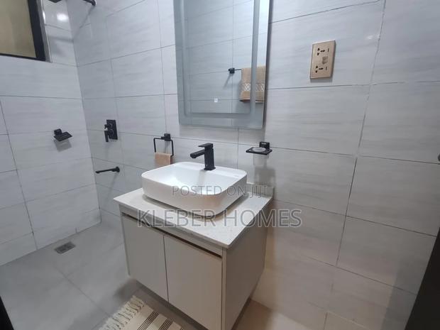 3bdrm Apartment in Parklands for sale