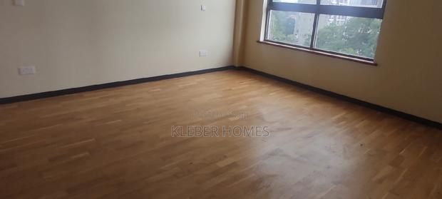4bdrm Duplex in Westlands for Sale
