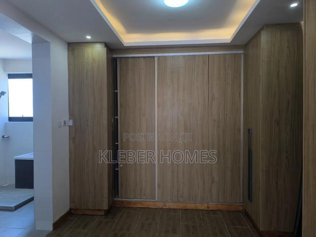 4bdrm Townhouse/Terrace in Kenyatta Road for sale