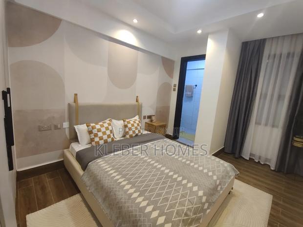 3bdrm Apartment in Parklands for sale
