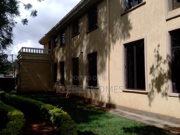 Furnished 5bdrm Mansion in Runda for sale