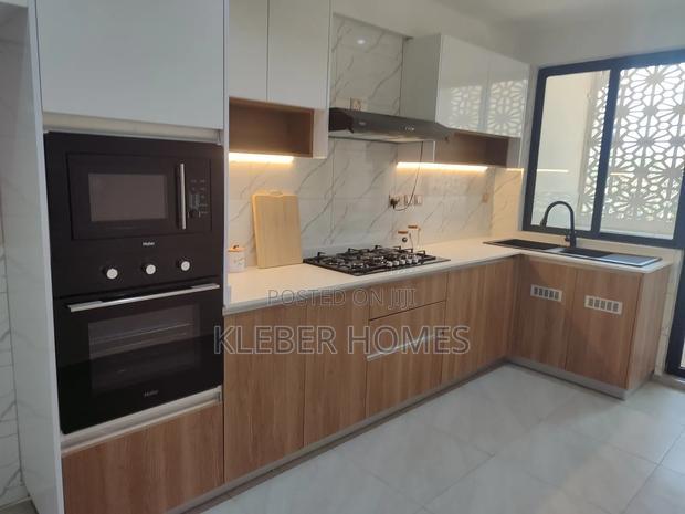 3bdrm Apartment in Parklands for sale