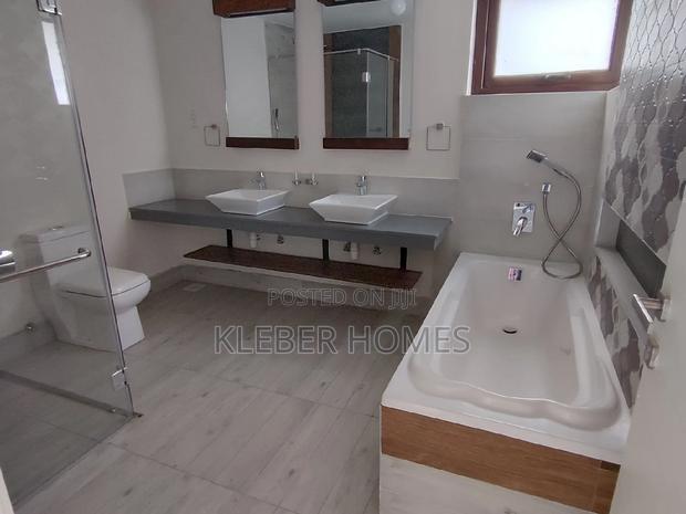 4bdrm Townhouse/Terrace in Langata for sale