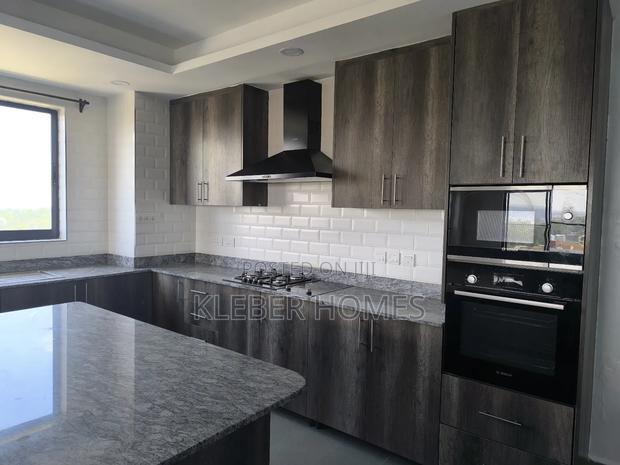 5bdrm Duplex in Lavington for rent