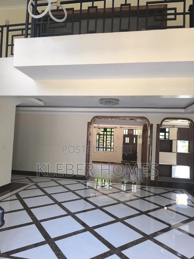 6bdrm Villa in Kitisuru for rent