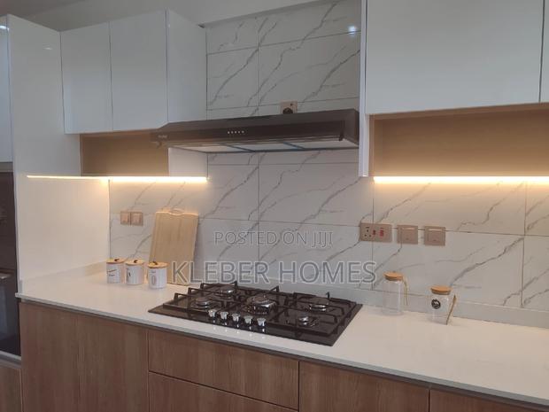 3bdrm Apartment in Parklands for sale