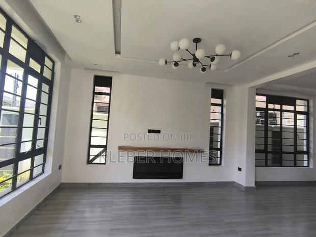 4bdrm Villa in Membley for sale