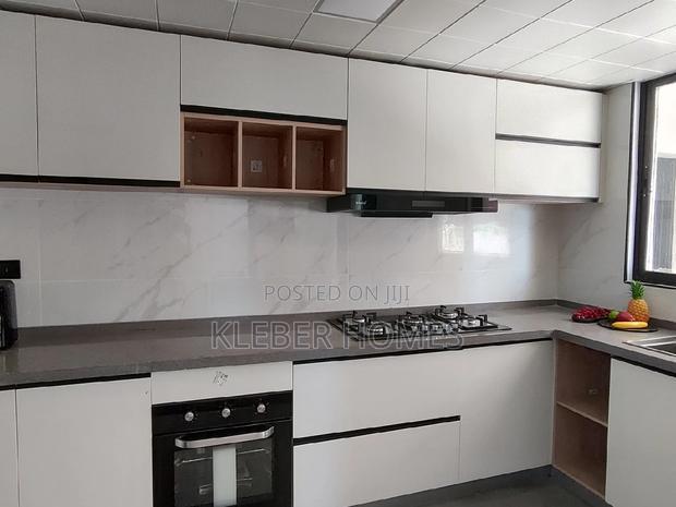 6bdrm Apartment in Syokimau for sale