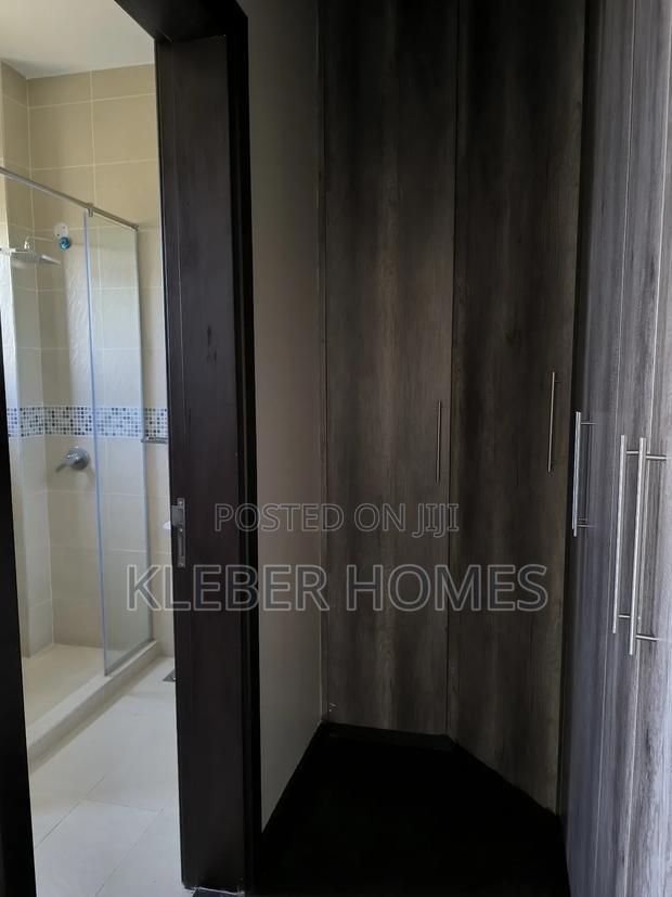 5bdrm Duplex in Lavington for rent