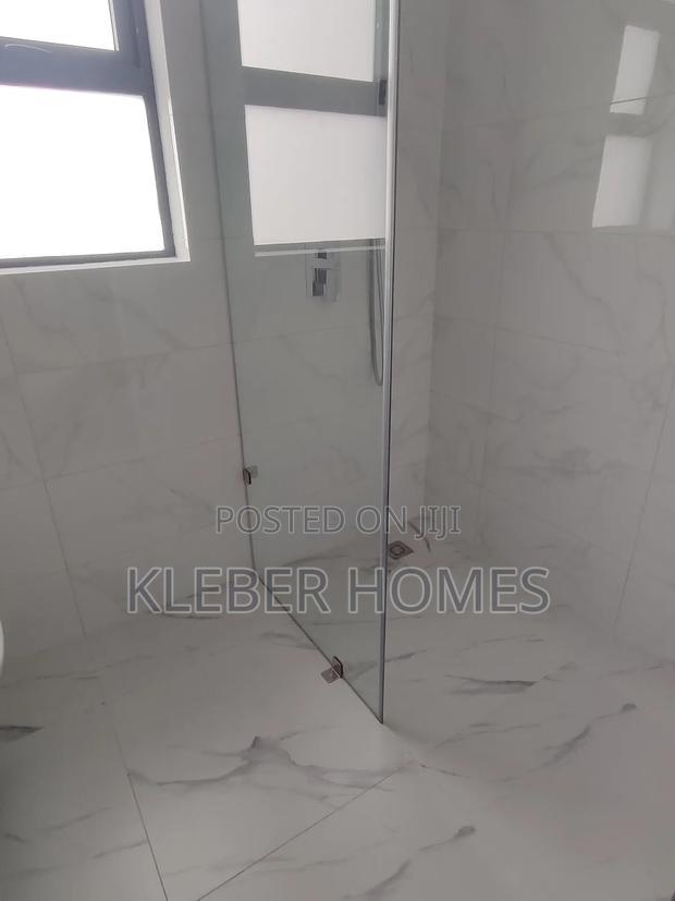 4bdrm Villa in Ongata Rongai, Maasai Lodge for sale