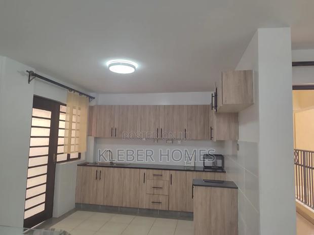 3bdrm Apartment in Uthiru for sale
