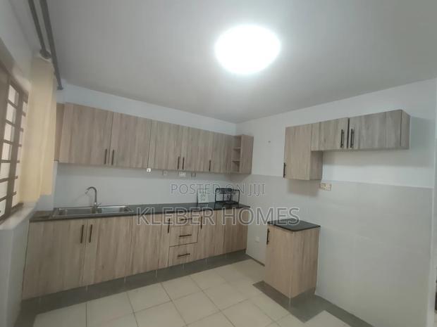 3bdrm Apartment in Uthiru for sale