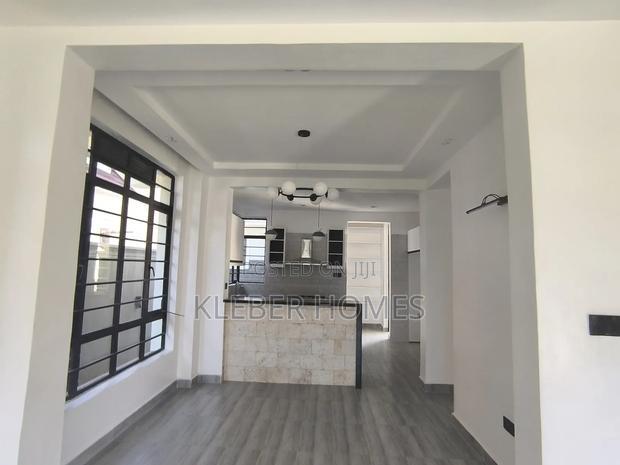 4bdrm Villa in Membley for sale
