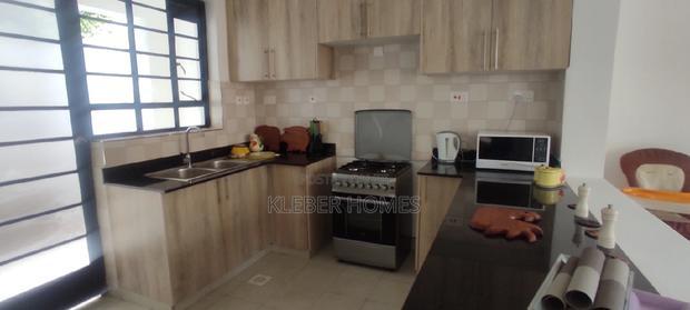 4bdrm Townhouse/Terrace in Kentmere, Banana for sale