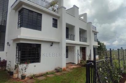 4bdrm Townhouse/Terrace in Kentmere, Banana for sale