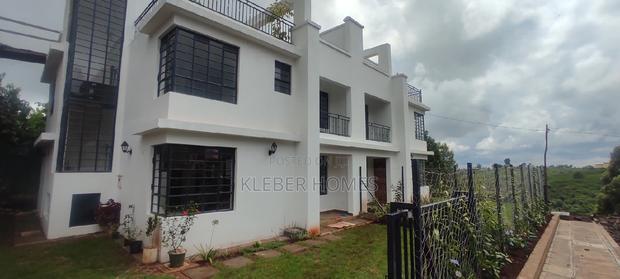 4bdrm Townhouse/Terrace in Kentmere, Banana for sale
