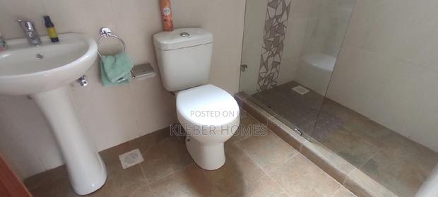 4bdrm Townhouse/Terrace in Kentmere, Banana for sale