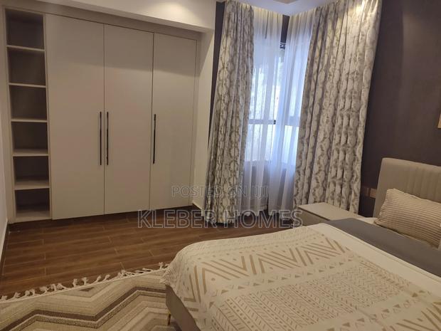 4bdrm Apartment in Parklands for sale