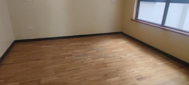 4bdrm Duplex in Westlands for Sale