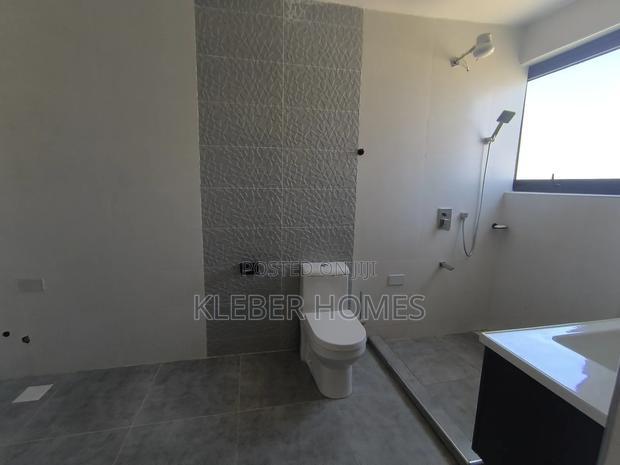 4bdrm Townhouse/Terrace in Kenyatta Road for sale